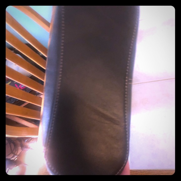 Kenneth Cole Brown Leather Shoulder Bag - Picture 2 of 5